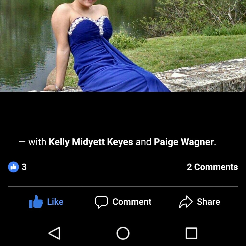 Prom dress - Picture 2 of 2